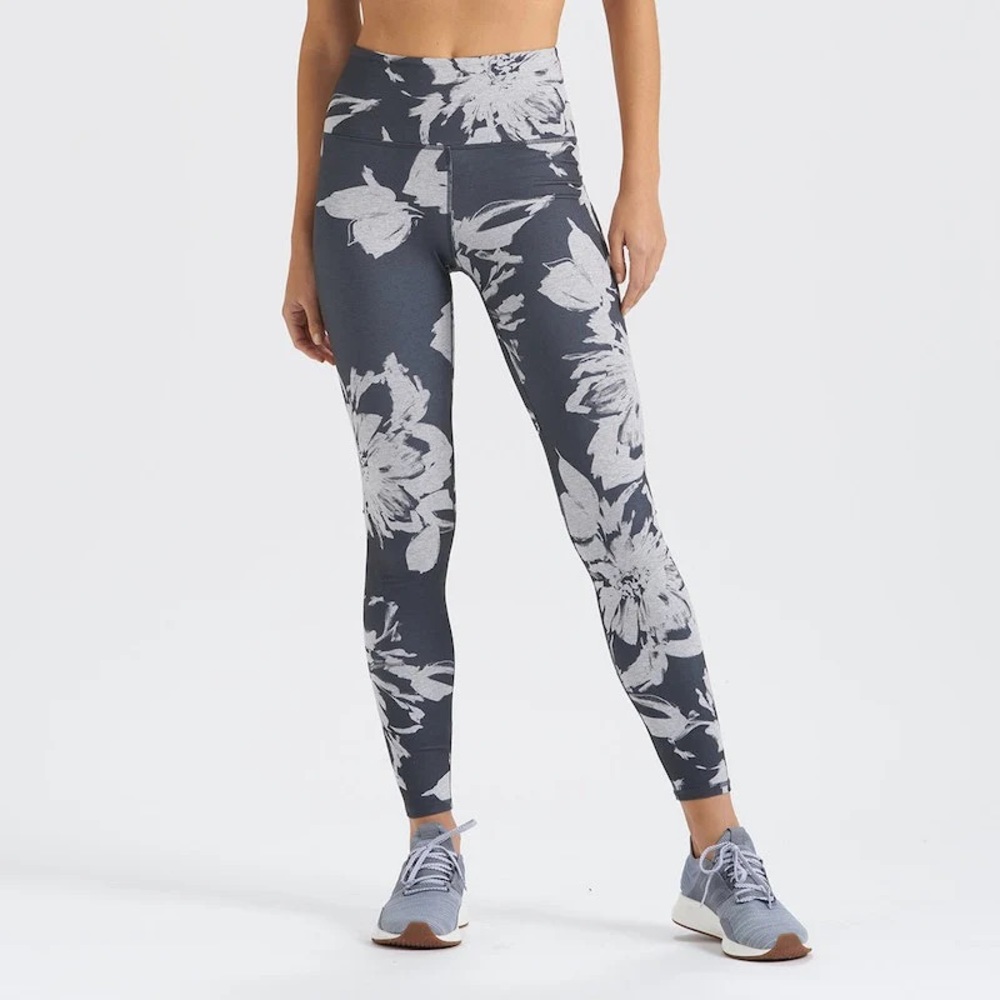 Vuori Clean Elevation Leggings Tights Size XS gray floral